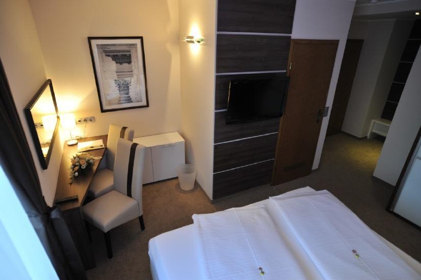 Hotel Bergischer Hof Ratingen Extérieur photo